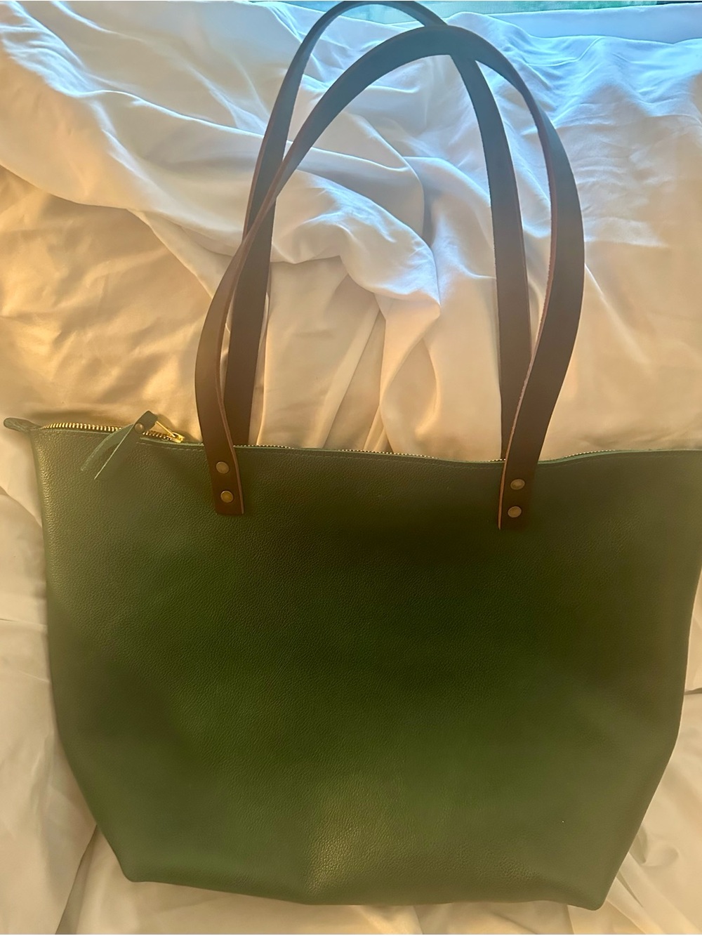 NEW Portland Leather Large Tote. Beautiful Green with Dark Brown Straps. - Picture 2 of 7